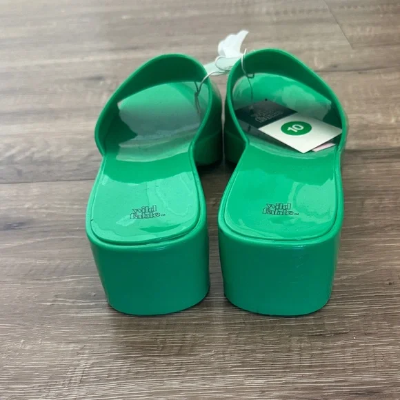 Wild Fable Vibrant Green Slide Sandals - Picture 3 of 5
